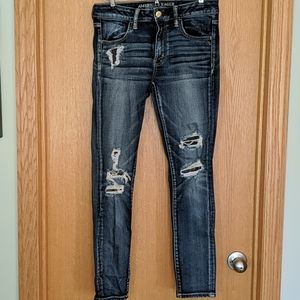 Women's American Eagle distressed jeggings